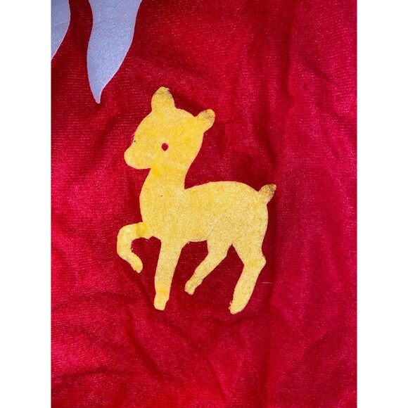 Vtg Tree Skirt Red with White Fringe Santa Snow House Trees Moon Deer Appliqué - Picture 7 of 8